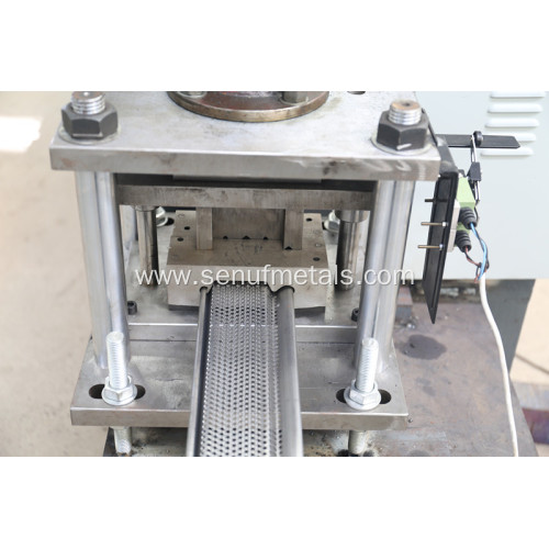 Roller shutter door slat roll forming machine